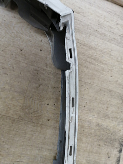 AA000572; Бампер задний верхняя часть; без паркт. (4L0 807 511 G) для Audi Q7/БУ; Оригинал; Р1, Мелкий дефект; 
