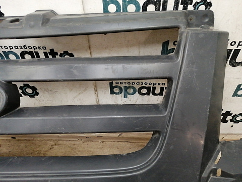 Фотография детали AA040287; Бампер передний, центральная часть (9C16-17K819-A) для Ford Transit (2006-2014)/БУ; Оригинал; Р1, Мелкий дефект; . Фото номер 2