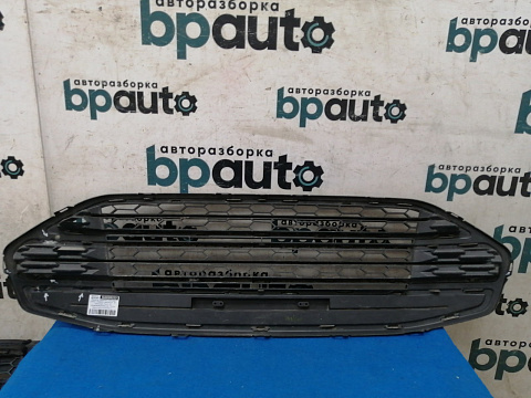 Фотография детали AA028233; Решетка переднего бампера (CN15-17B968) для Ford EcoSport I (2014-2018)/БУ; Оригинал; Р2, Удовлетворительное; . Фото номер 14