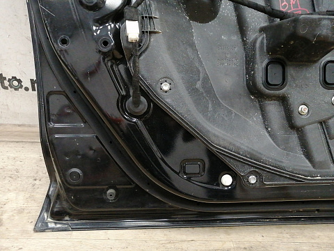 Фотография детали AA037333; Дверь передняя левая (BHY05902) для Mazda 3 BM/БУ; Оригинал; Р1, Мелкий дефект; (41W) Чёрный перламутр. Фото номер 18
