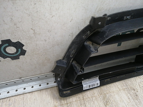 Фотография детали AA045451; Решетка переднего бампера (86522-3J200) для Hyundai IX55 (2008-2013)/БУ; Оригинал; Р1, Мелкий дефект; . Фото номер 7