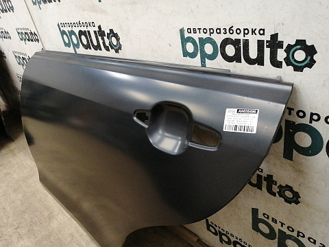 Фотография детали AA035496; Дверь задняя левая (67114-33080) для Toyota Camry/Нов с деф; Оригинал; Р0, Хорошее; . Фото номер 4