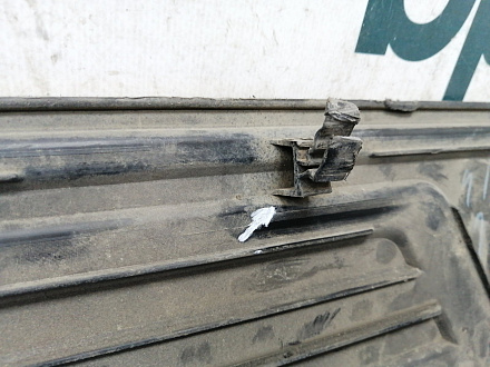 AA016183; Накладка подножки верхняя правая (51771-6A130) для Toyota Land Cruiser Prado/БУ; Оригинал; Р1, Мелкий дефект; 