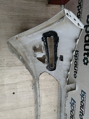 Фотография детали AA046124; Бампер передний; под паркт.; без омыват. (BS71-17757-A) для Ford Mondeo/БУ; Оригинал; Р1, Мелкий дефект; . Фото номер 21