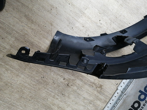 Фотография детали BA000157; Бампер передний; без паркт.; без омыват. (8P0 807 437 H) для Audi A3 8P/БУ; Оригинал; Р1, Мелкий дефект; . Фото номер 8