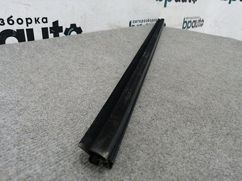 Фотография детали AA012564; Молдинг под стеклом передней левой двери, внутренний (68172-12250) для Toyota Auris/БУ; Оригинал; Р0, Хорошее; . Фото номер 3