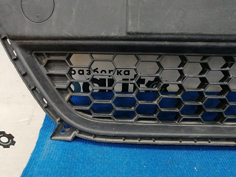 Фотография детали AA037771; Решетка переднего бампера (86569-1Y000) для Kia Picanto II 5D (2011-2015)/БУ; Оригинал; Р1, Мелкий дефект; . Фото номер 6