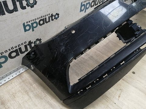 Фотография детали AA045038; Бампер передний; под паркт.; без омыват. (3G0807221) для Volkswagen Passat/БУ; Оригинал; Р1, Мелкий дефект; . Фото номер 2