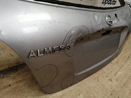 AA038006; Крышка багажника (90100-5M335) для Nissan Almera N16/БУ; Оригинал; Р2, Удовлетворительное; 