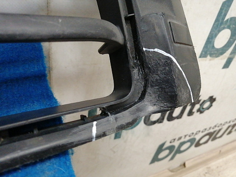 Фотография детали AA037749; Решетка переднего бампера (53112-60080) для Lexus LX570, LX450D (2008 — 2011)/БУ; Оригинал; Р1, Мелкий дефект; . Фото номер 3