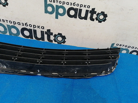 Фотография детали AA039503; Решетка переднего бампера (13247306) для Opel Zafira B рест. (2008 - 2014)/БУ; Оригинал; Р3, Под восстановление; . Фото номер 8
