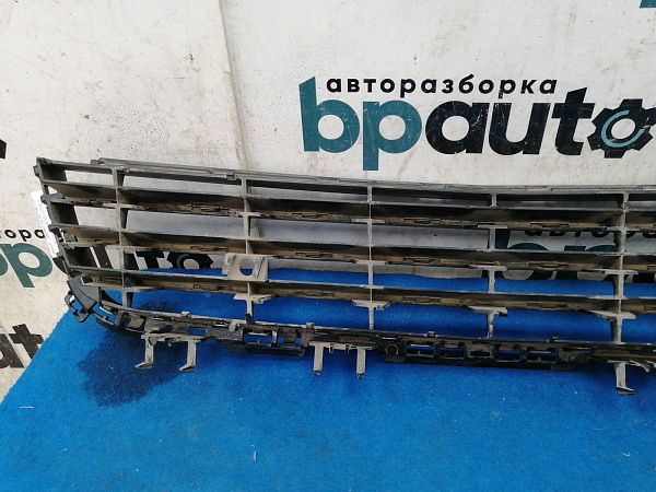 Решетка переднего бампера Опель Астра H рест. HB 5D 2008 — 2014, б/у, фото 22