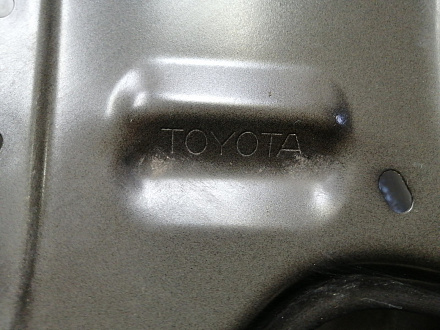 AA044907; Крышка багажника (67005-48410) для Toyota Highlander II рест. (2010 - 2013)/БУ; Оригинал; Р2, Удовлетворительное; 