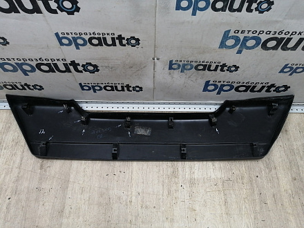 AA045058; Накладка крышки багажника нижняя, пластик (90901-JG00A) для Nissan X-Trail T31/БУ; Оригинал; Р1, Мелкий дефект; 
