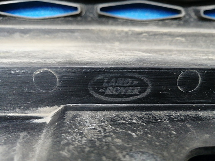 AA017427; Решетка радиатора (DJ32-8200-AA) для Land Rover Range Rover Evoque I (2011 - 2015)/БУ; Оригинал; Р1, Мелкий дефект; 