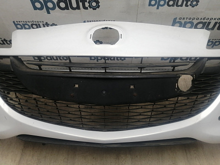 AA045772; Бампер передний; без паркт.; под омыват. (BCW8-50031) для Mazda 3 BL/БУ; Оригинал; Р1, Мелкий дефект; 