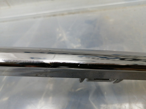 Фотография детали AA044926; Накладка переднего бампера правая, хром (2803148XKV3AA) для Tank 500 (2021-н.в.)/БУ; Оригинал; Р1, Мелкий дефект; . Фото номер 2