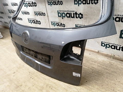 Фотография детали AA029867; Крышка багажника (5M0827025J) для Volkswagen Golf Plus/БУ; Оригинал; Р2, Удовлетворительное; . Фото номер 8