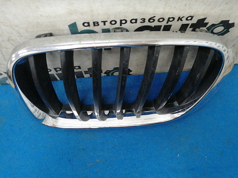 Фотография детали AA032305; Решетка радиатора левая (51117338571) для BMW Х3 II (F25)  рест. (2014-2017)/БУ; Оригинал; Р2, Удовлетворительное; . Фото номер 4