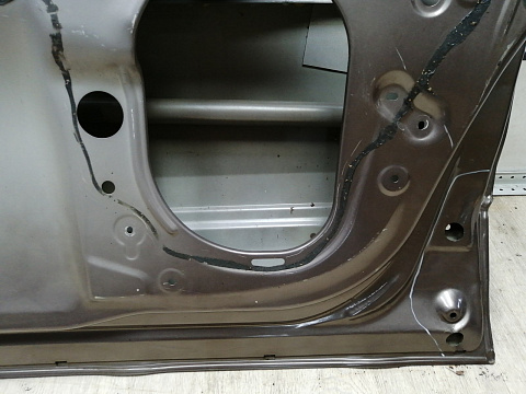 Фотография детали AA044938; Дверь передняя правая (6800165844) для Suzuki Grand Vitara/БУ; Оригинал; Р2, Удовлетворительное; . Фото номер 24
