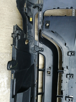 AA045884; Бампер передний; под паркт.; под омыват. (HY32-17F003-AAW) для Land Rover Discovery V L462 (2017 - 2020)/БУ; Оригинал; Р1, Мелкий дефект; 