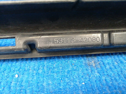 AA037715; Решетка переднего бампера нижняя (53113-42080) для Toyota Rav4 40 рест. (2015 — 2019)/БУ; Оригинал; Р1, Мелкий дефект; 