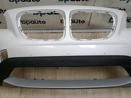 AA046499; Бампер передний; без паркт.; без омыват. (51117303750) для BMW Х1 I (E84) рест. (2012-2015)/БУ; Оригинал; Р1, Мелкий дефект; 