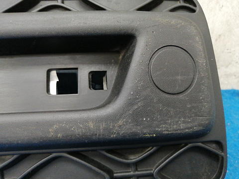 Фотография детали AA032365; Накладка заднего бампера правая (850761319R) для Renault Sandero Stepway/БУ; Оригинал; Р1, Мелкий дефект; . Фото номер 2