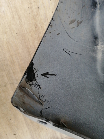 Фотография детали AA042870; Бампер задний; без паркт. (8200916804) для Renault Logan I рест. (2009-2015)/БУ; Оригинал; Р1, Мелкий дефект; . Фото номер 23