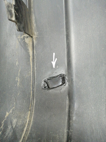 Фотография детали AA033658; Бампер задний; без паркт. (9154852) для Volvo S80 I (1998-2003)/БУ; Оригинал; Р1, Мелкий дефект; . Фото номер 18