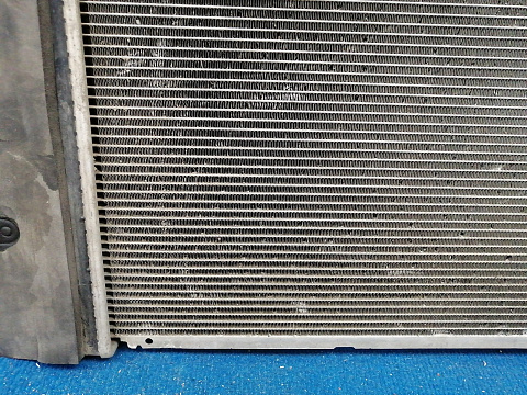 Фотография детали AA037833; Радиатор охлаждения автомат (16400-37250) для Toyota Corolla/БУ; Оригинал; Р2, Удовлетворительное; . Фото номер 10