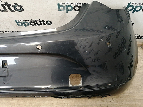 Фотография детали AA042239; Бампер задний, под хром молдинг; под паркт. (13368066) для Opel Astra J рест. HB 5D (2012 - 2015)/БУ; Оригинал; Р1, Мелкий дефект; . Фото номер 3