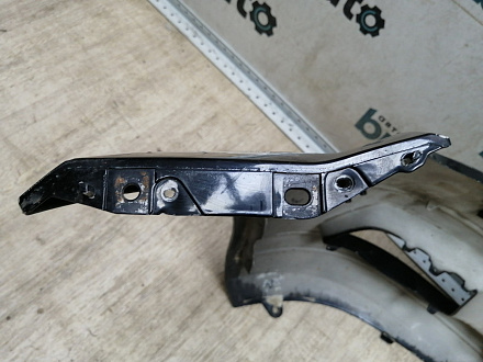 BA000096; Бампер передний; под паркт.; под омыват. (A2048850025) для Mercedes-Benz C-klasse III (W204) (2006-2011)/БУ; Оригинал; Р1, Мелкий дефект; 