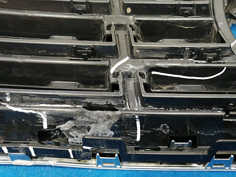Фотография детали AA033303; Решетка радиатора (3C8853653A) для Volkswagen Passat CC рест. (2012-2017)/БУ; Оригинал; Р2, Удовлетворительное; . Фото номер 28
