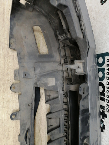 Фотография детали AA031631; Бампер передний, под ПТФ; под паркт.; под омыват. (AH22-17F003-AB) для Land Rover Discovery IV (2009 - 2013)/БУ; Оригинал; Р1, Мелкий дефект; . Фото номер 10