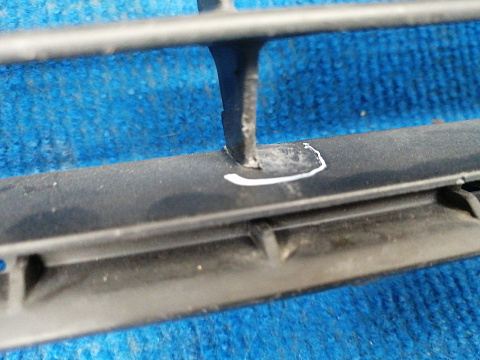 Фотография детали AA037728; Решетка переднего бампера (53112-33040) для Toyota Camry 40 рест. (2010 — 2011)/БУ; Оригинал; Р1, Мелкий дефект; . Фото номер 8