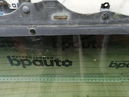 AA045272; Стекло крышки багажника (68105-60190)/БУ; Оригинал; Р1, Мелкий дефект; 