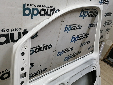 Фотография детали AA046722; Дверь передняя правая (2K0831056B) для Volkswagen Caddy/БУ; Оригинал; Р2, Удовлетворительное; . Фото номер 17