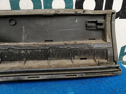 Накладка задней правой двери, без хром молдинга, матовая Ауди Q5 I 2008-2012, б/у, фото 8