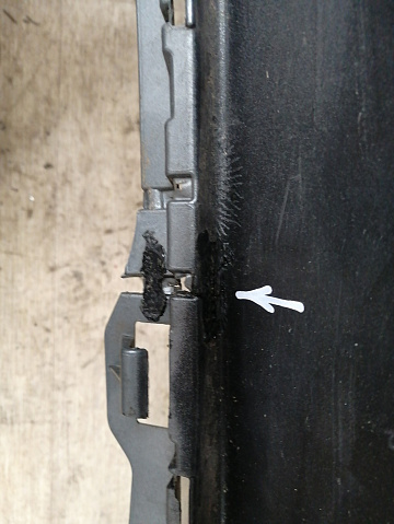 Фотография детали AA037706; Бампер передний; под паркт.; под омыват. (13368660) для Opel Astra/БУ; Оригинал; Р1, Мелкий дефект; . Фото номер 30