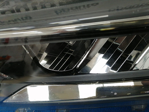 Фотография детали AA037192; Фара светодиодная левая (81185-42840) для Toyota Rav4 50 (2019 -н.в.)/БУ; Оригинал; Р1, Мелкий дефект; . Фото номер 2