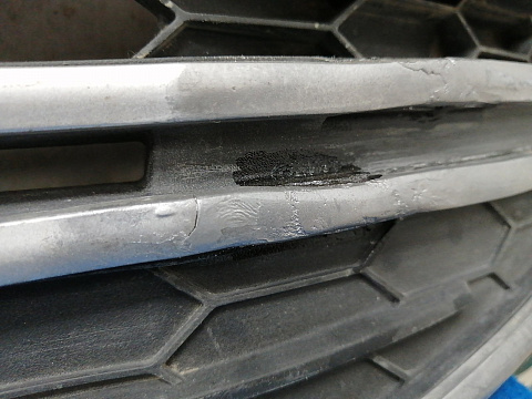 Фотография детали AA028233; Решетка переднего бампера (CN15-17B968) для Ford EcoSport I (2014-2018)/БУ; Оригинал; Р2, Удовлетворительное; . Фото номер 6