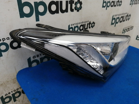 Фотография детали AA024318; Фара ксенон правая, 10 контактов (92102-2W206) для Hyundai Santa Fe III (2012 - 2015)/БУ; Оригинал; Р1, Мелкий дефект; . Фото номер 3