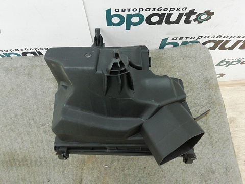 Фотография детали AA007470; Корпус воздушного фильтра, объем двигателя 2,5 (165001AA0A) для Nissan/Нов; Неоригинал; . Фото номер 4