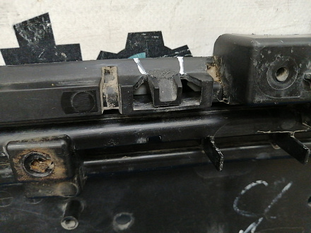 AA038725; Решетка переднего бампера (EH44-501T1) для Mazda CX-7 I рест. (2009-2012)/БУ; Оригинал; Р1, Мелкий дефект; 
