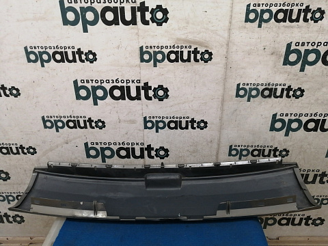 Фотография детали AA036487; Накладка на крышку багажника, нижняя (9683146380) для Peugeot 3008/БУ; Оригинал; Р1, Мелкий дефект; . Фото номер 12