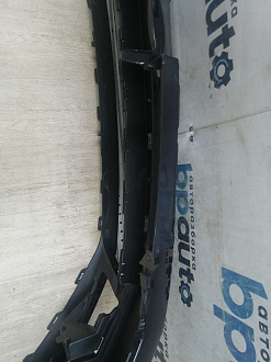 AA045977; Бампер передний; без паркт.; под омыват. (5K0807221) для Volkswagen Golf/БУ; Оригинал; Р1, Мелкий дефект; 