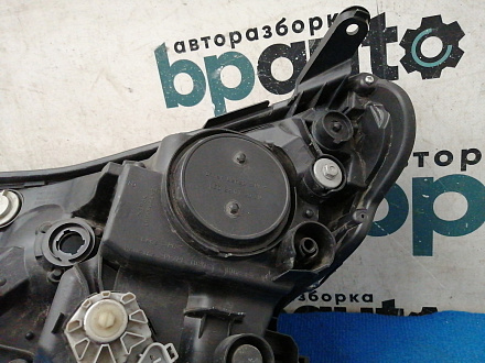 AA037195; Фара светодиодная правая (81145-42680) для Toyota Rav4 40 рест. (2015 — 2019)/БУ; Оригинал; Р1, Мелкий дефект; 