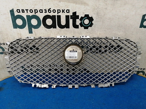 Фотография детали AA032701; Решетка радиатора (CX23-8A100-AA) для Jaguar XF I рест. (2011-2015)/БУ; Оригинал; Р1, Мелкий дефект; . Фото номер 7