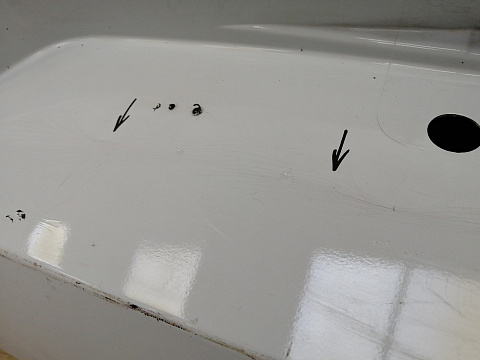 Фотография детали AA042870; Бампер задний; без паркт. (8200916804) для Renault Logan I рест. (2009-2015)/БУ; Оригинал; Р1, Мелкий дефект; . Фото номер 8